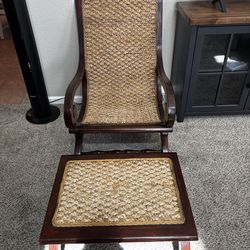 Vintage-Style Mahogany Rocking Chair with Matching Woven Seagrass Ottoman – Cozy Lounge Set