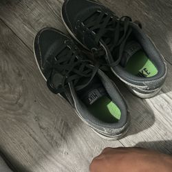 dunks(wore once)