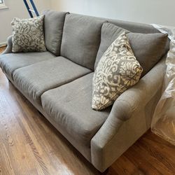 3-seater Full Size Couch
