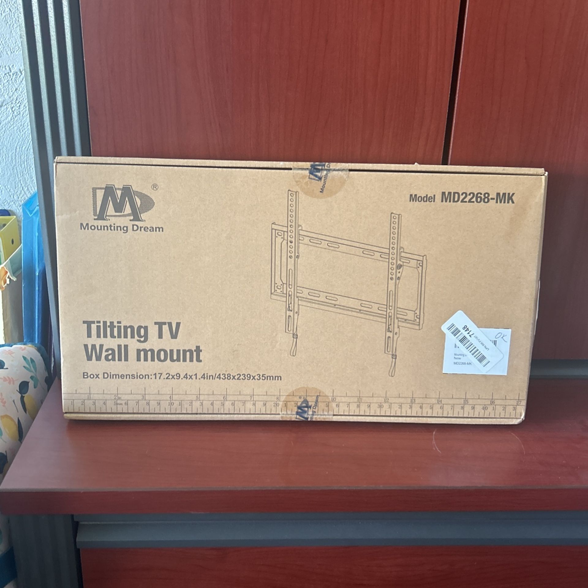 TILTING TV WALL MOUNT