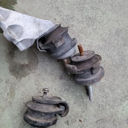 Honda S2000 And Infinity G35 Engine Mounts