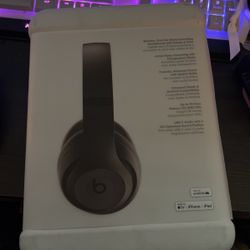 Brown Beats Studio Pro.