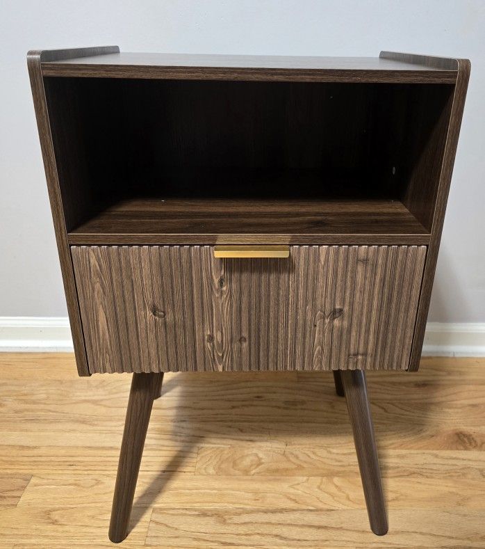 Nightstand,Modern Bedside Table with Storage Drawer and Open Wood Shelf, Accent Night Stand with Solid Wood Legs for Living Room, Bedroom and Small Sp