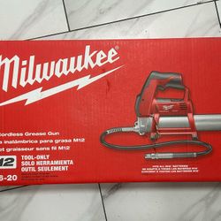 M12 Grease Gun New Sealed Firm Price