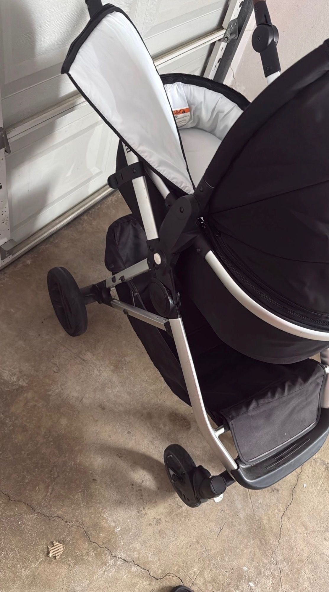Stroller With Bassinet 