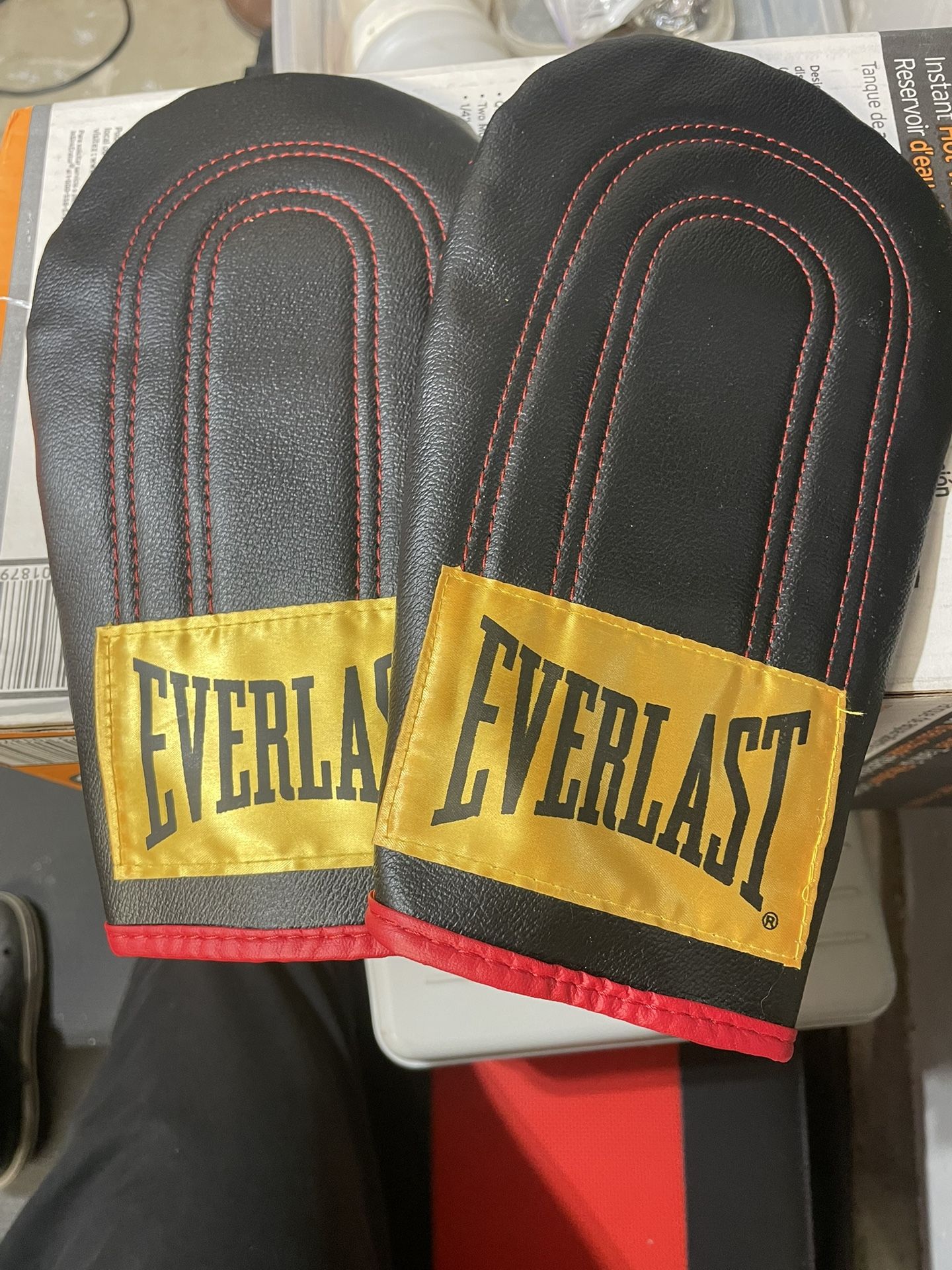 EVERLAST Punching Bag Gloves