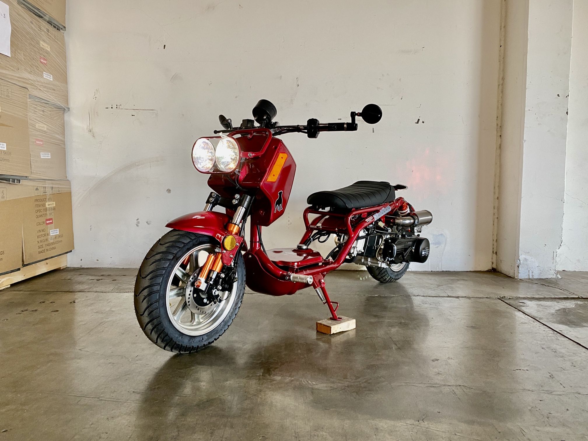 Maddog Scooters | 50cc And 150cc | Street Legal | Stretched Out Ruckus ...