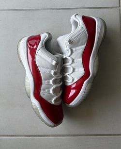 Jordan 11 low cherry size 10.5