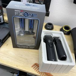 New Babyliss Pro Fs One Clipper Set With Batteries!!