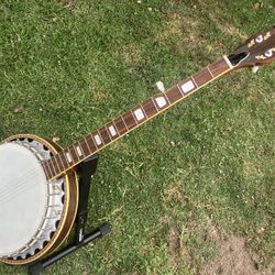 Old Washburn 5 string banjo