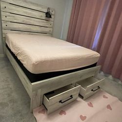 Queen Size Bed+ Mattress 