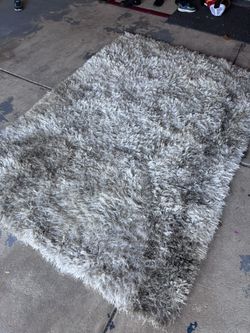 Ombré shag rug 