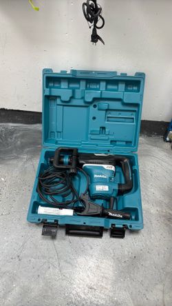 Makita Concrete Hammer Drill 1 9/16” like New in Travel Case