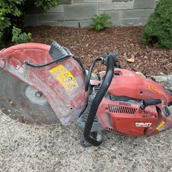 Hilti DSH 900-X Gas Concrete Saw With Diamond Blade