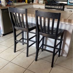 2 Bar Stools 