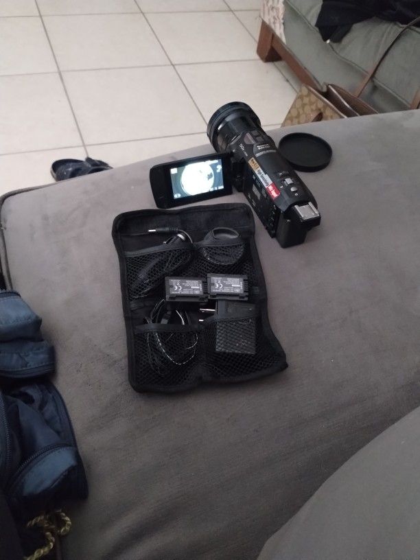 Panasonic Full-HD Camcorder Model: HC-V785