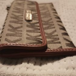 MICHAEL KORS LIGHTWEIGHT WALLET