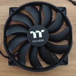 Thermaltake 200mm Fan For Desktop PC Gaming Computer Like Corsair Thermalright Lian Li Nvidia AMD