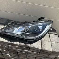 Chrysler Pacifica Headlight 2017-2020, Chrysler Pacifica Headlamp, OEM ORIGINAL CHRYSLER PART, driver side 