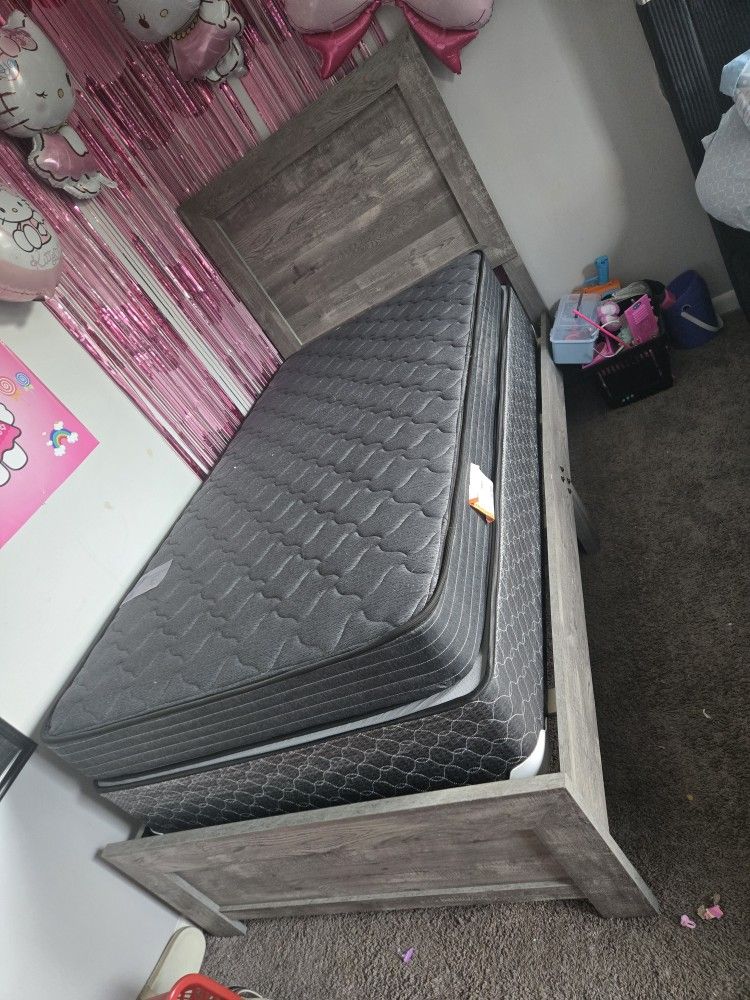 Vendo Cama Y Colchón