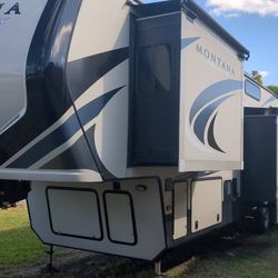 2020 Montana Highlander 