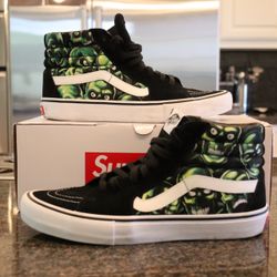 VANS x SUPREME  (Skull Pile)