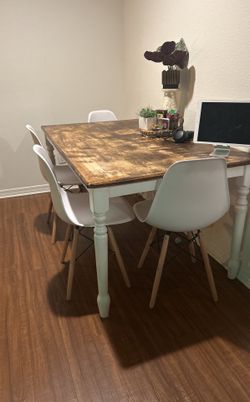 4 Dining Chairs