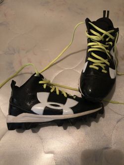 Football cleats