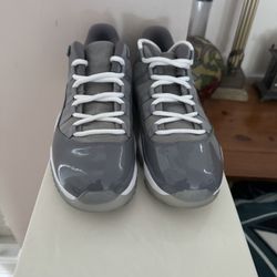 Jordan 11 Low “Cool Grey”