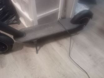 Nine bot scooter