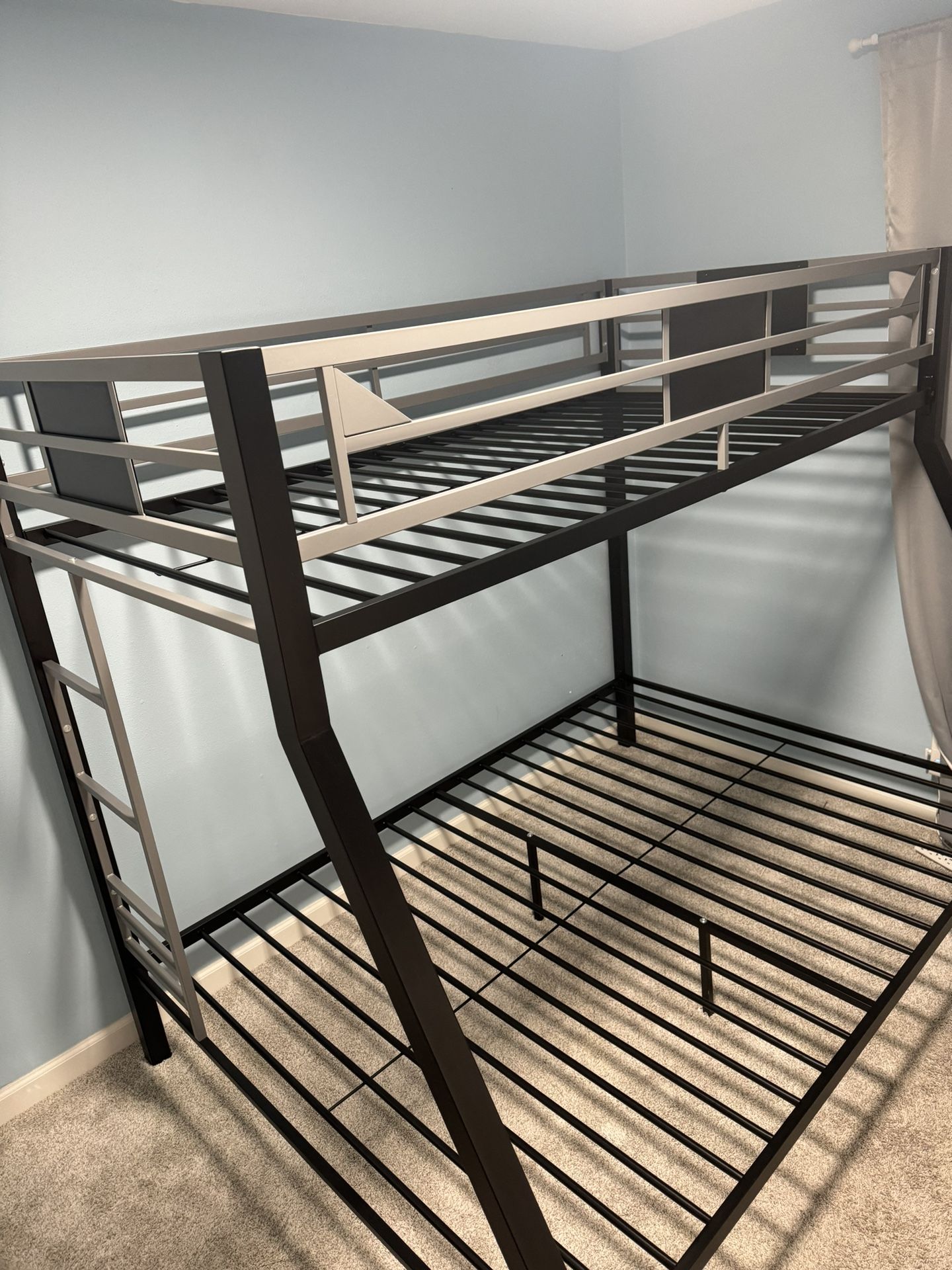 Bunk bed With Mattress 