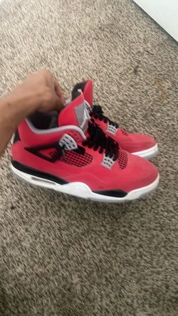 Jordan 4s