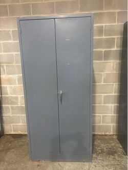 Metal storage cabinet
