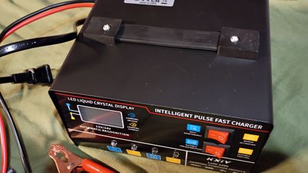 Cat battery charger . New