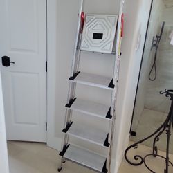 Hailo Step Ladder