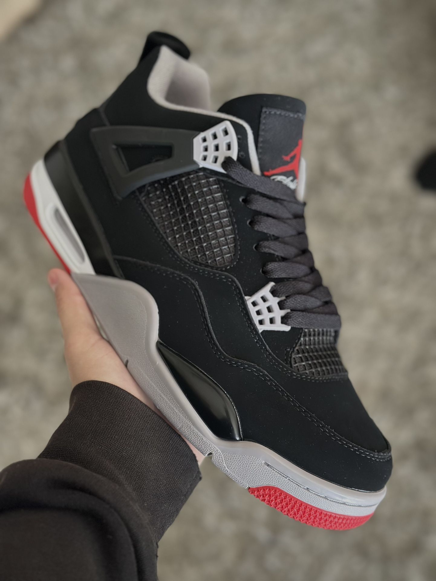 Bred Jordan 4s