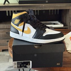 Jordan 1 Mid