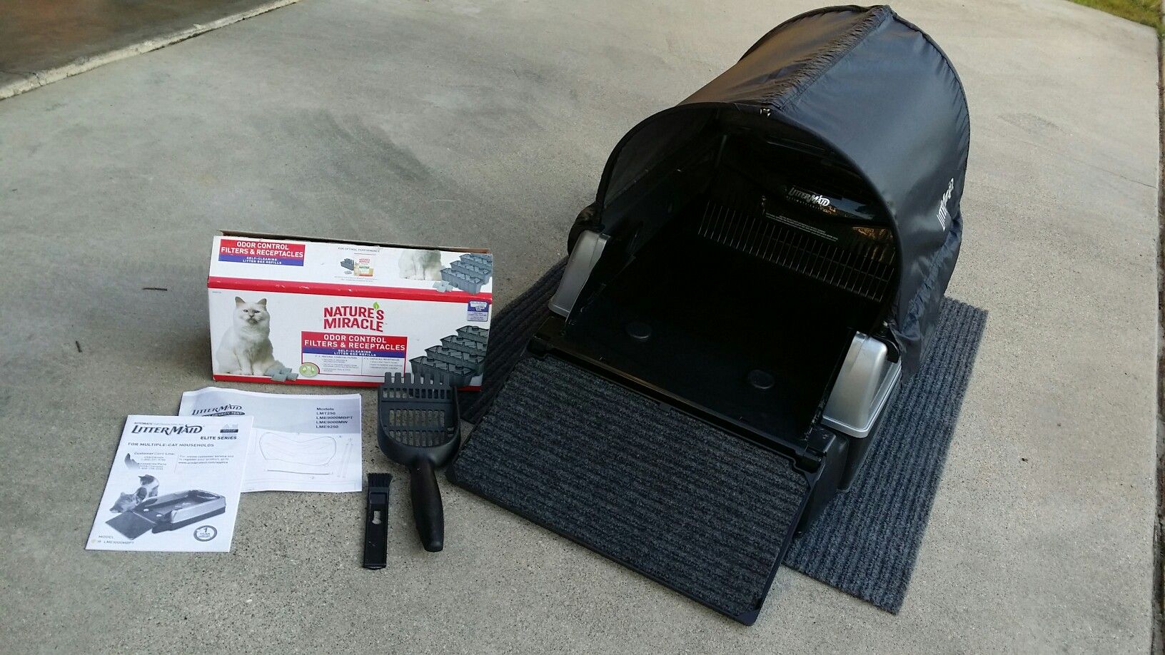 LitterMaid LME9000MBPT Automatic Self-Cleaning Cat Litter Box