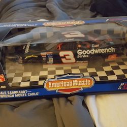 Dale Earnhardt 1;18 scale