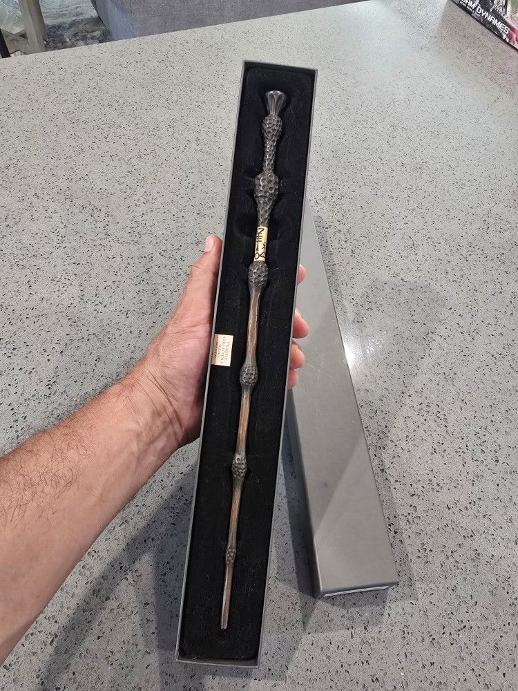 The Making of Harry Potter Warner Bros Studio Tour LONDON -  Professor Dumbledore Wand Elder Wand with original Box - Like New