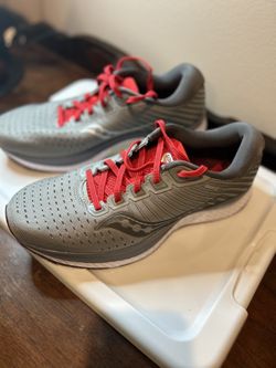 NEW SAUCONY MENS TENNIS SHOES SIZE 8.5