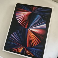 iPad Pro 12.9” 5th Gen 256gb WiFi + Cellular Unlocked 