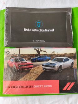 Challenger 2022 User Guide & U-Connect 8.4 New Sealed