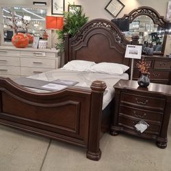 4PC Queen Bedroom Set