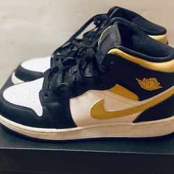 Jordan 1 Mid 