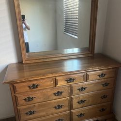 Dresser With Mirror