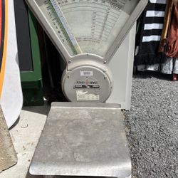 Pitney Bowes Postage Scale