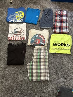 Lot Of Mens Clothes Medium All For $25
