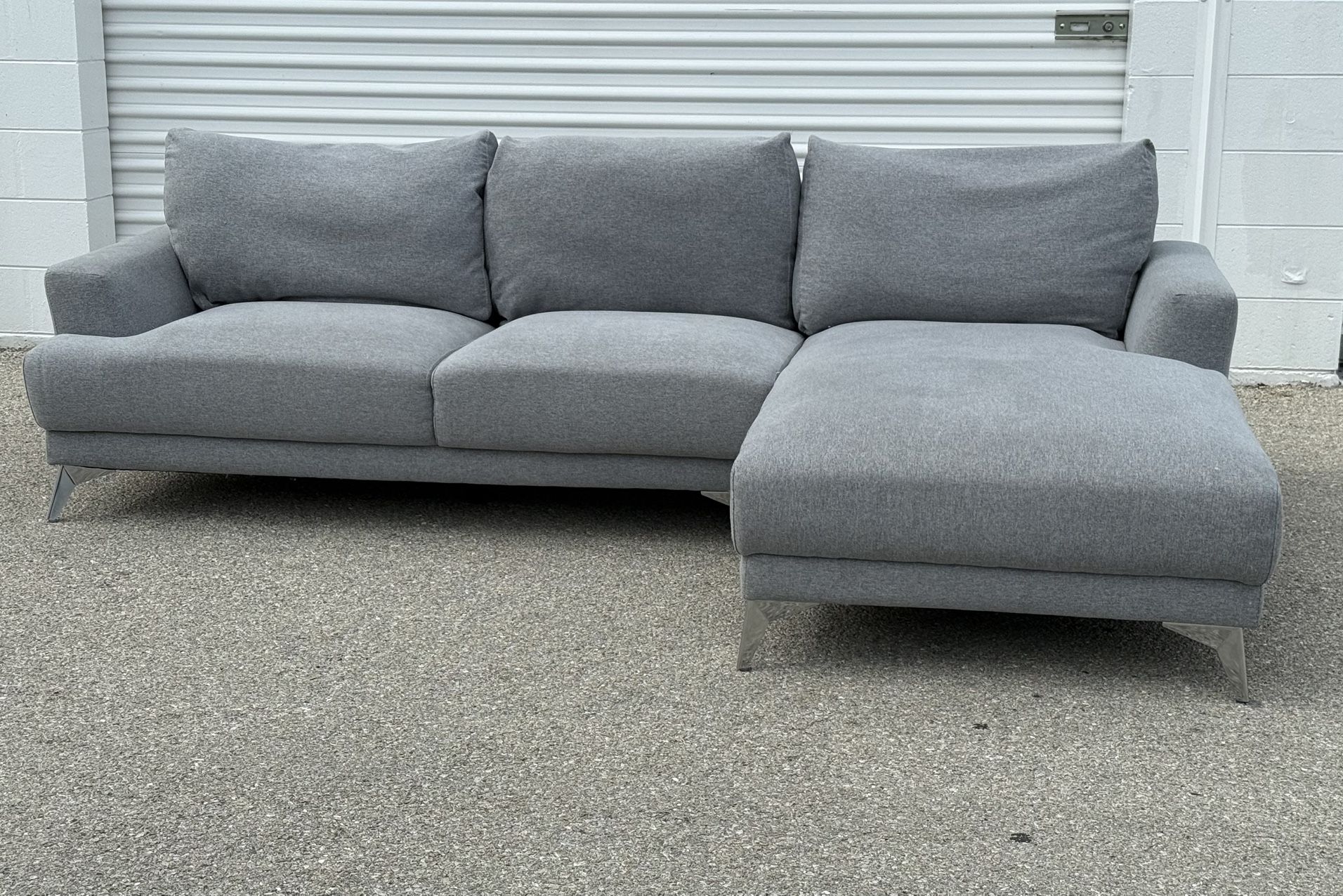 Modern Grey Right Side Chaise Sectional Free Delivery 🚚