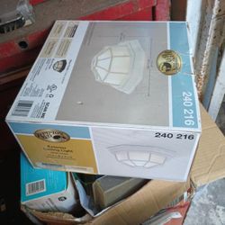 Hampton bay ceiling light 